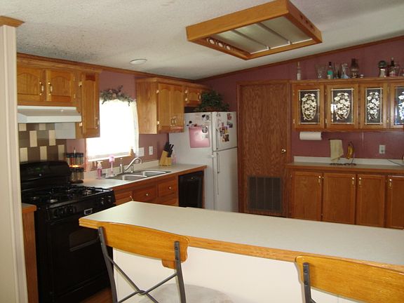 3rd image of 530 Faraday Drive Se