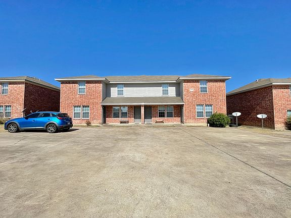 2nd image of 2105 Tahoe Ct APT D