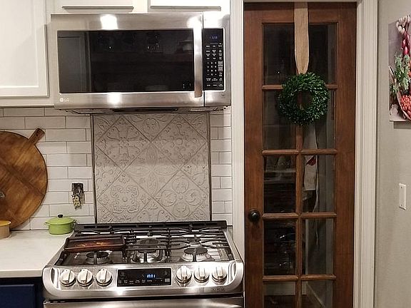 3rd image of 1301 Neighborhood Pl