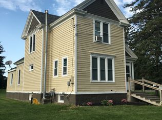 21 Paloma St, Oswego, NY 13126
