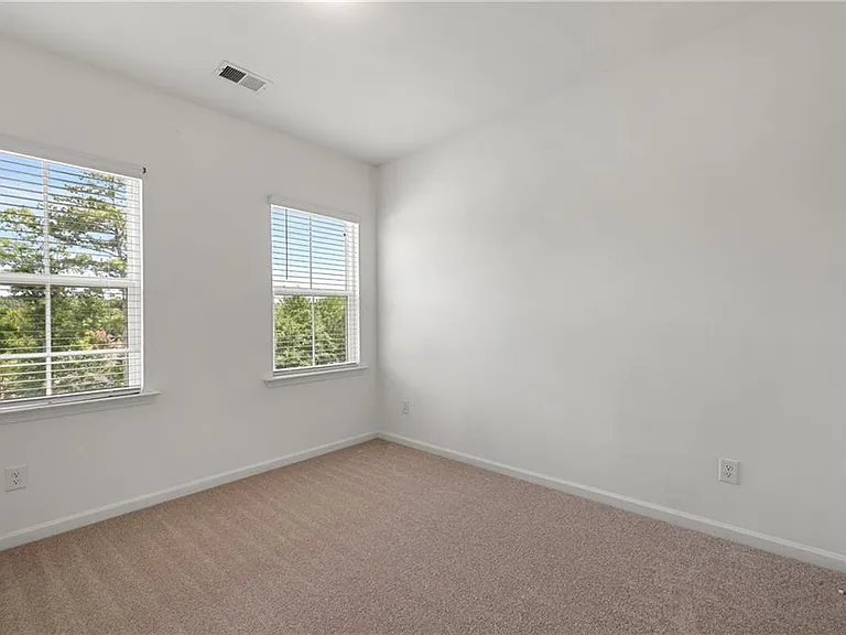 307 Danville Ave — Photo 21