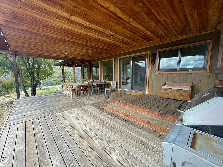 2103 Little Applegate Rd — Photo 13
