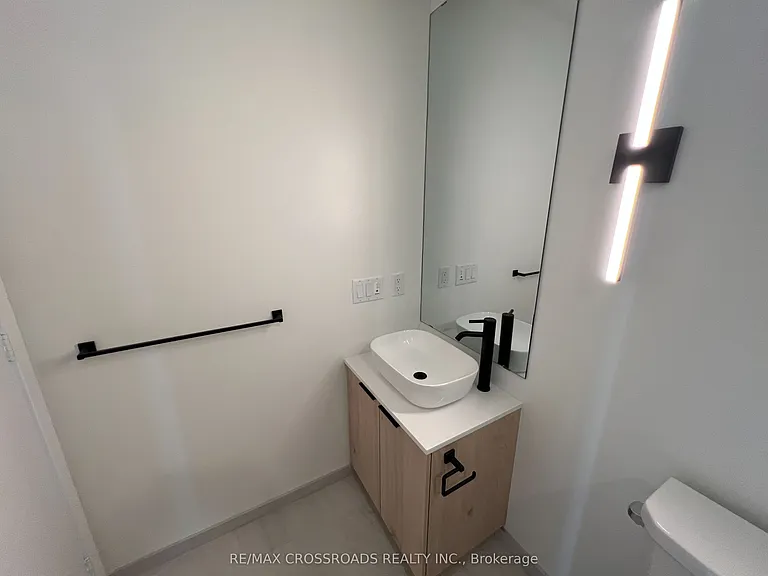 1185 Dupont St #801 — Photo 10