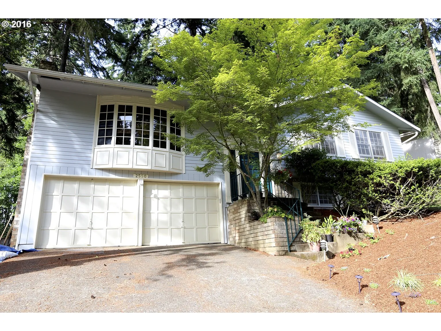 2550 Chaucer Ct photo 1