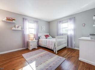 11 Green Knolls Rd, Morristown, NJ 07960