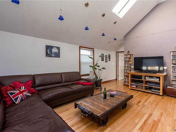 3rd image of 16346 95th St