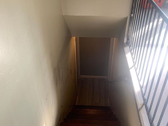4th image of 1772 Fairfax Dr