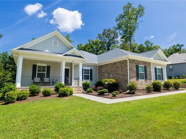 3103 Chatham Dr, Seneca, SC 29678