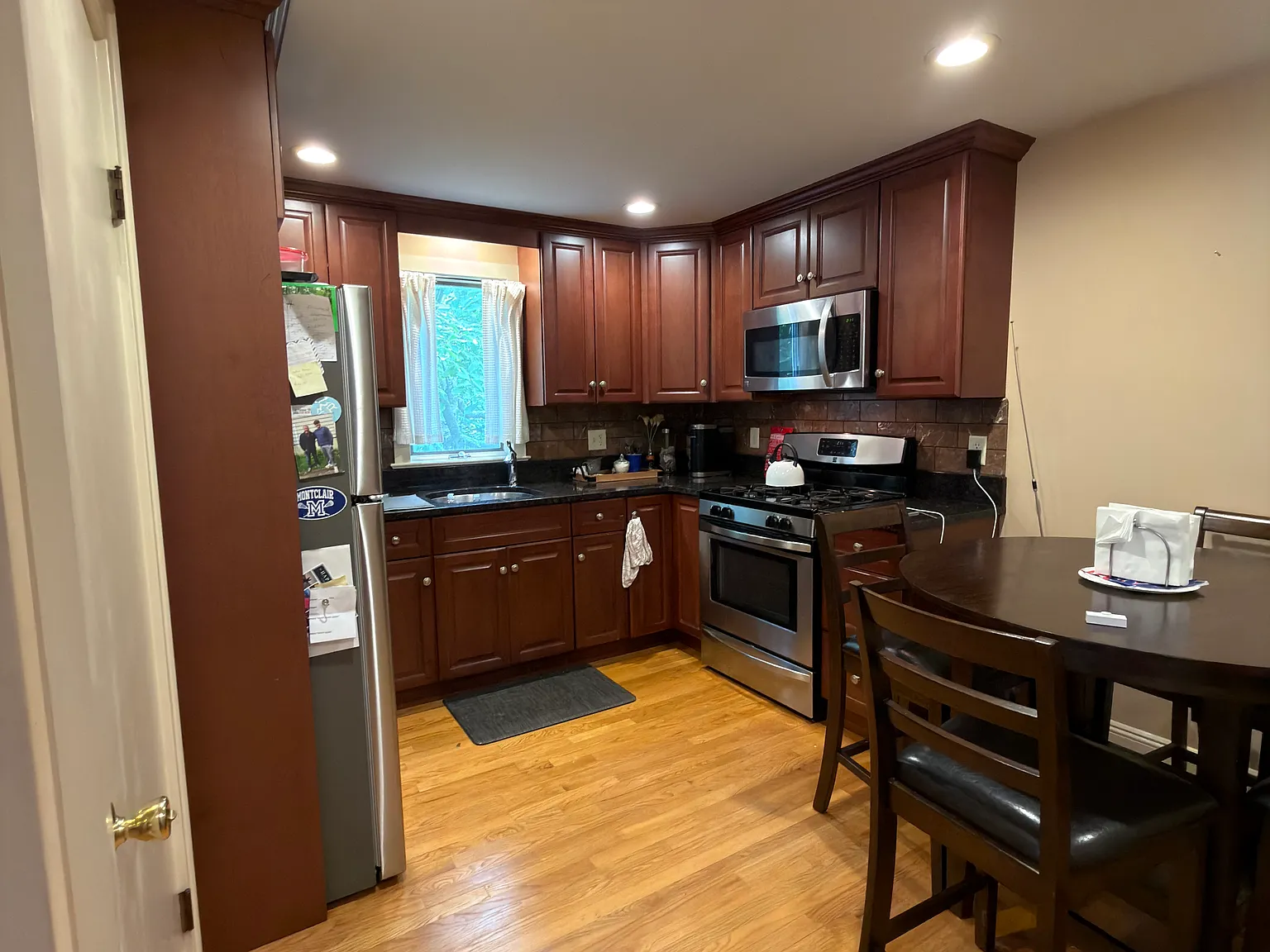 2 bed, $2,600 — Photo 4