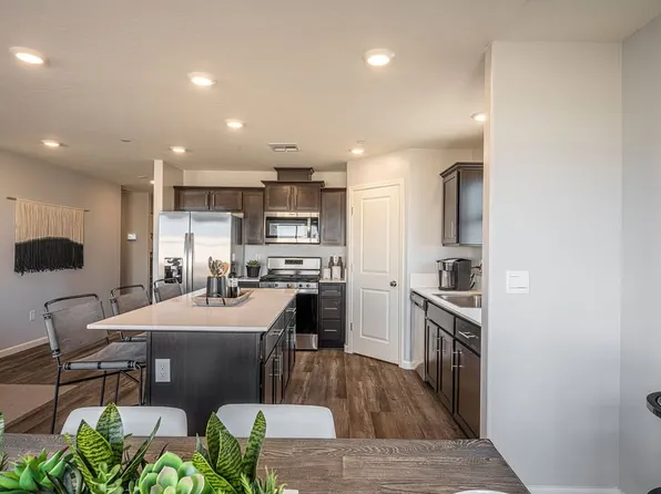 516 Perkins Rd, Madera, CA 93637