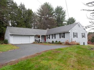 605 Country Club Rd, Avon, CT 06001