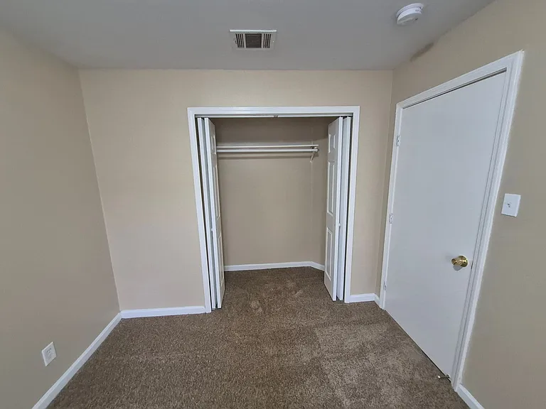8806 Slumber Ln — Photo 6