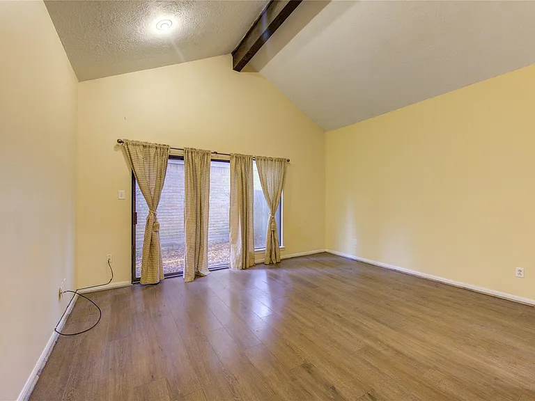 165 Old Bridge Lk — Photo 18