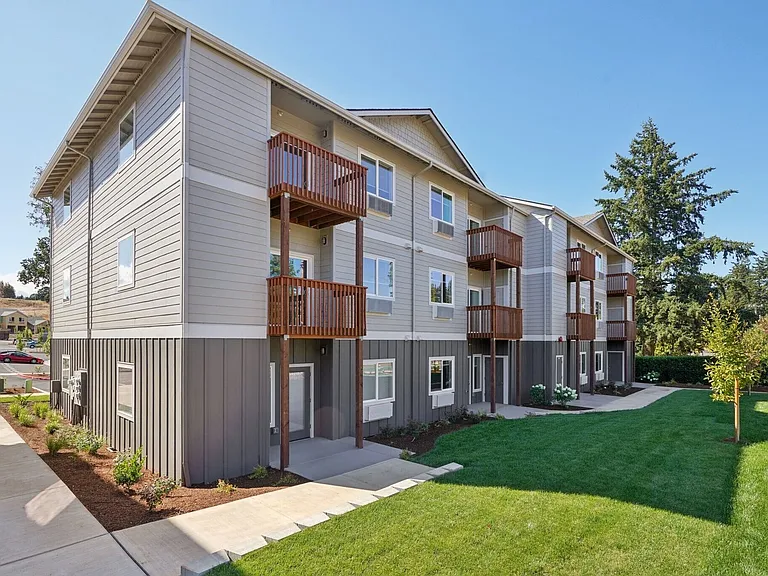 LIBERTY CREST APARTMENTS — Photo 13