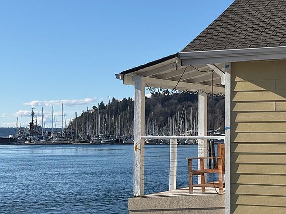 4th image of 5110 Marine View Dr