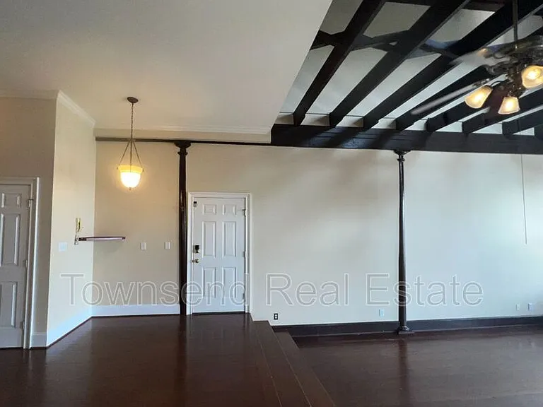 102G Person St — Photo 3