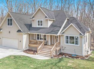 18360 Walnut Ln, Gregory, MI 48137