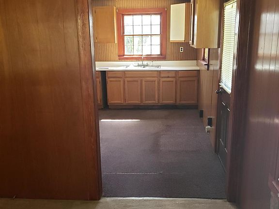 5th image of 362 Grandview St