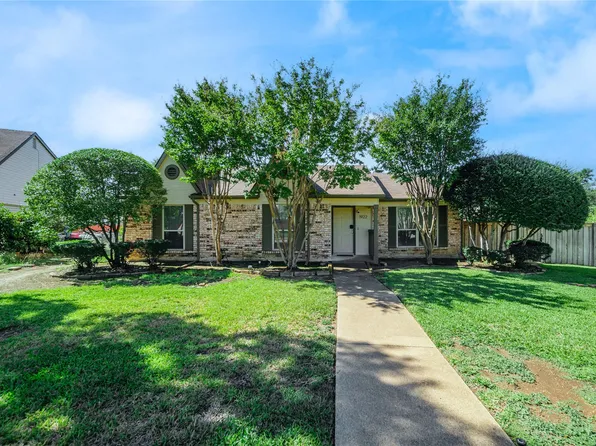 1922 Avignon Ct, Carrollton, TX 75007