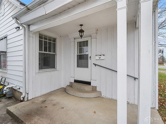 3rd image of 1108 Elwood St