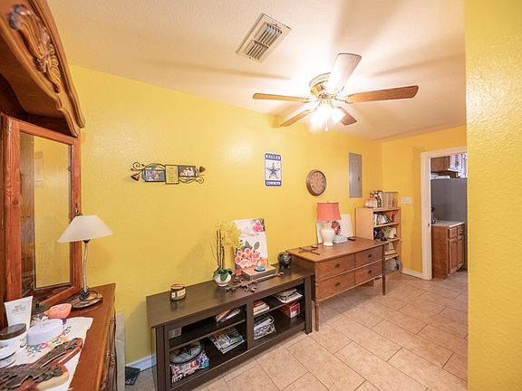 5th image of 1301 W Kentucky Ave