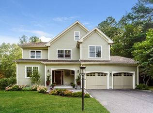 45 Prynnwood Rd, Longmeadow, MA 01106