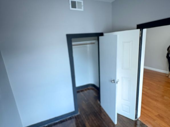 9502 S Commercial Ave #2