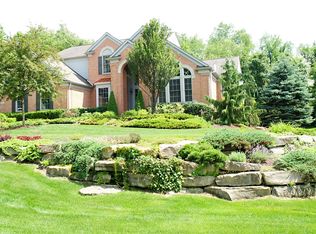 9310 Amherst Dr, Brighton, MI