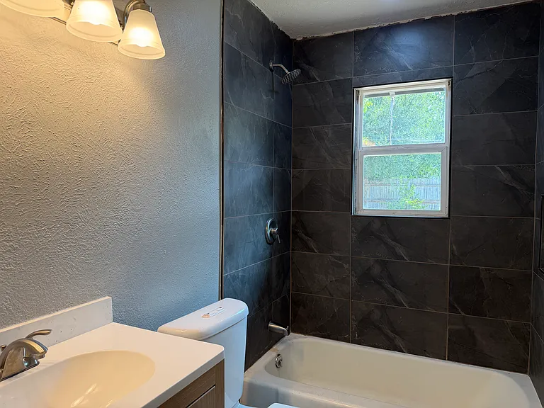 2507 Normont Cir — Photo 14