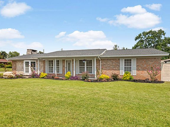 4th image of 145 Brewer Cir