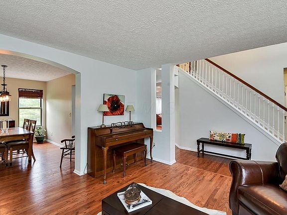 4th image of 4447 Huntwicke Dr