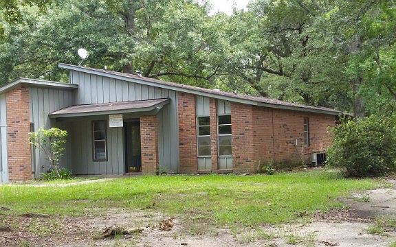 2nd image of 10008 Oakwood Park Dr