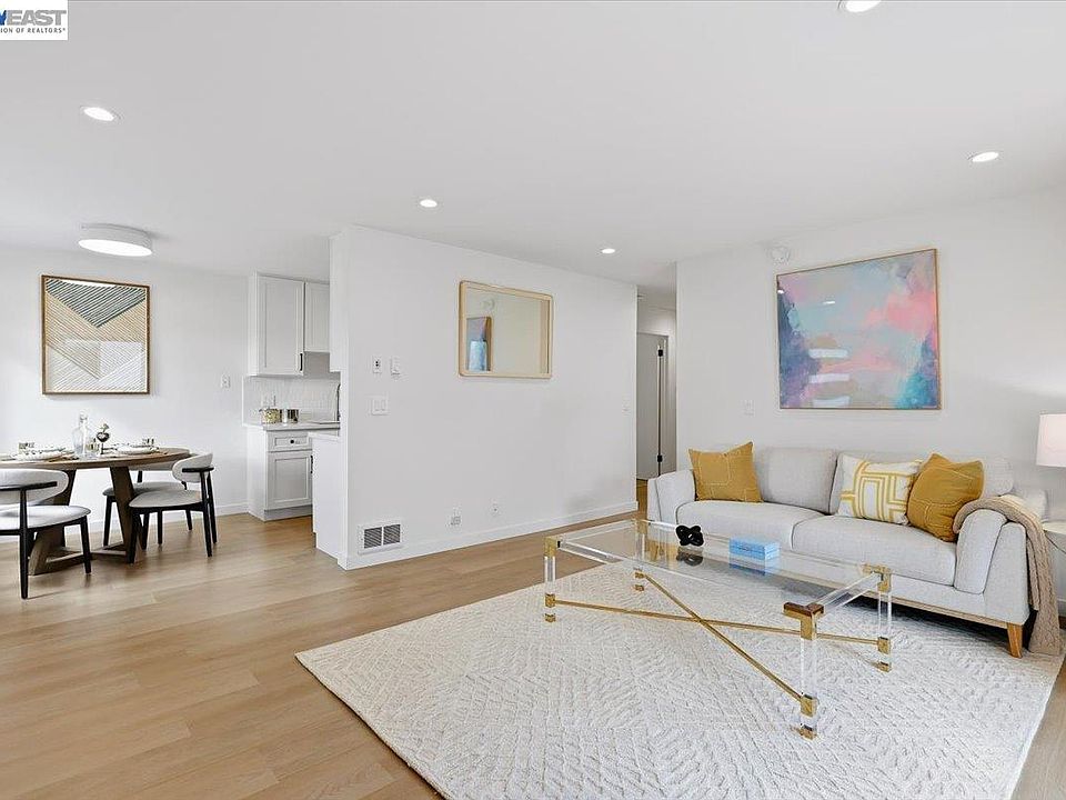 1st image of 25055 Copa Del Oro Dr Unit 102