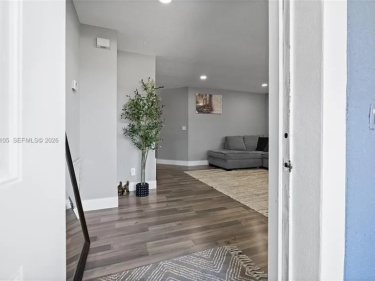 401 NW Kilpatrick Ave — Photo 4