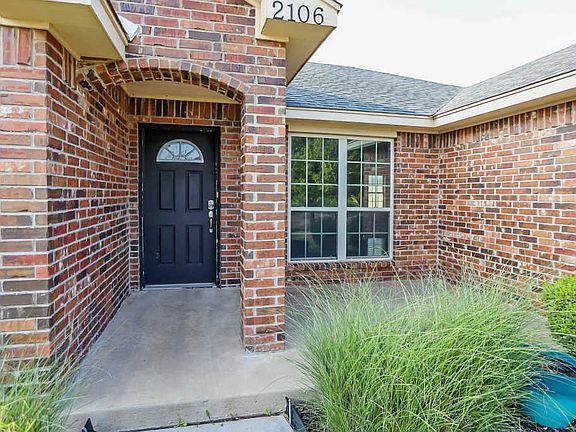 4th image of 2106 Savoy Dr