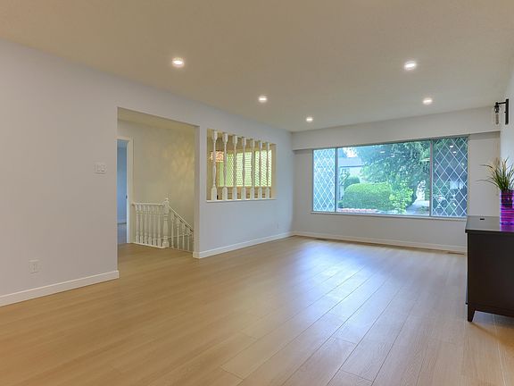2nd image of 3492 E 49th Ave