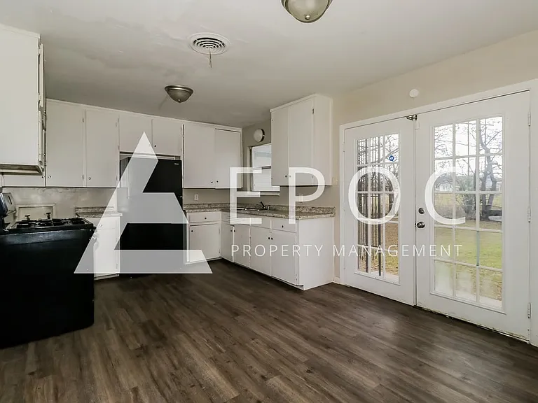 1412 Alta Mira Dr — Photo 4