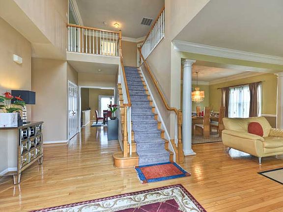 3rd image of 13312 Horsepen Woods Ln