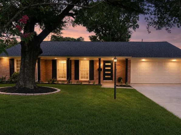 5443 Redstart St, Houston, TX 77096