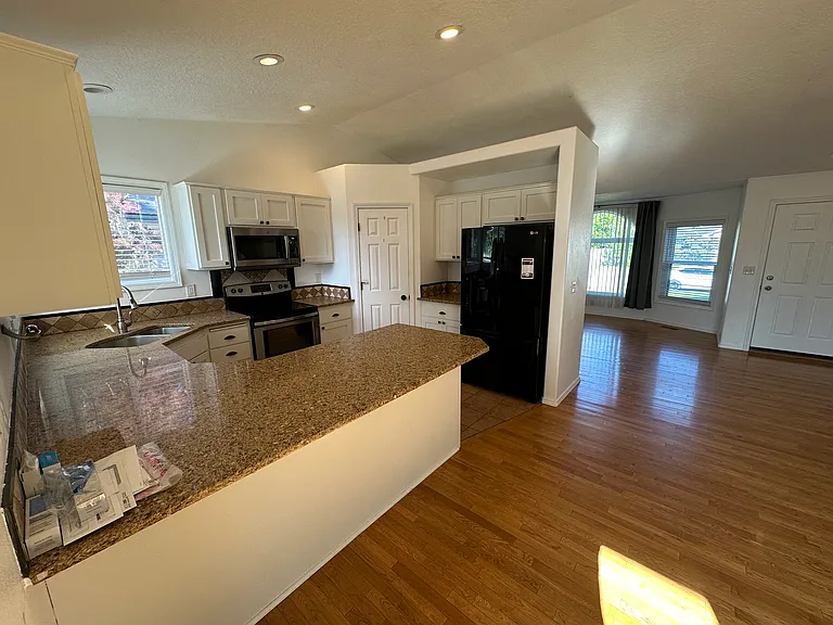 620 Teton Dr — Photo 3