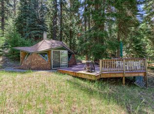 5560 E Hyatt Lake Rd, Ashland, OR 97520