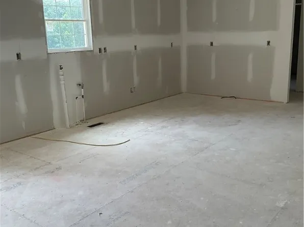 12 Ca Ira Mill Rd, Cumberland, VA 23040