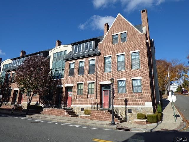 1st image of 141 Main St APT A