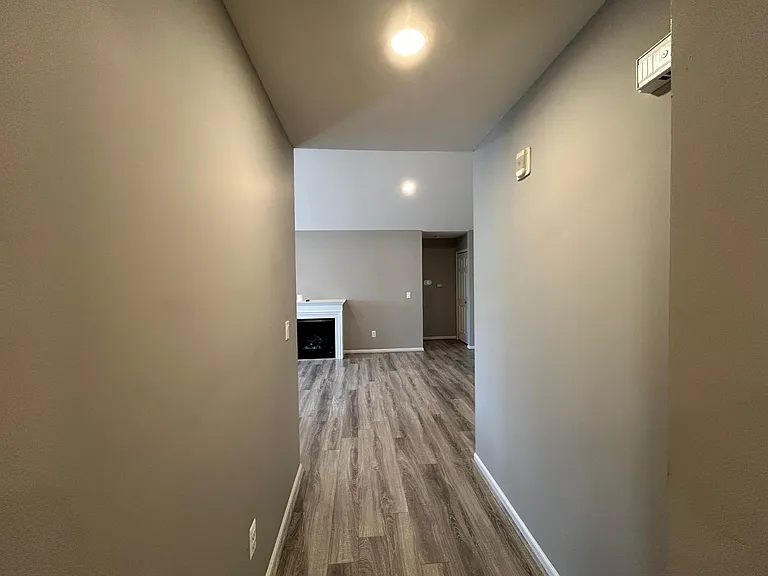 4035 Cornerstone Dr — Photo 13