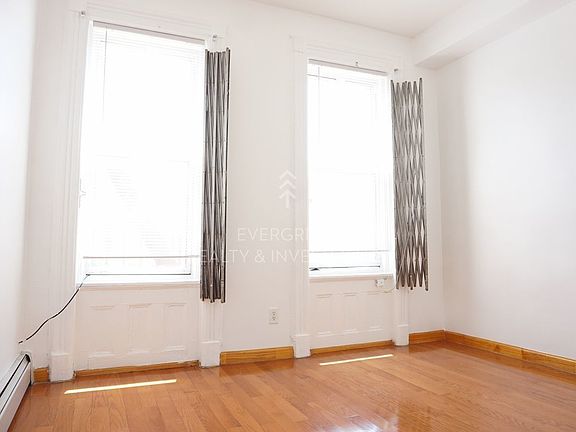 3rd image of 288 Linden St #1