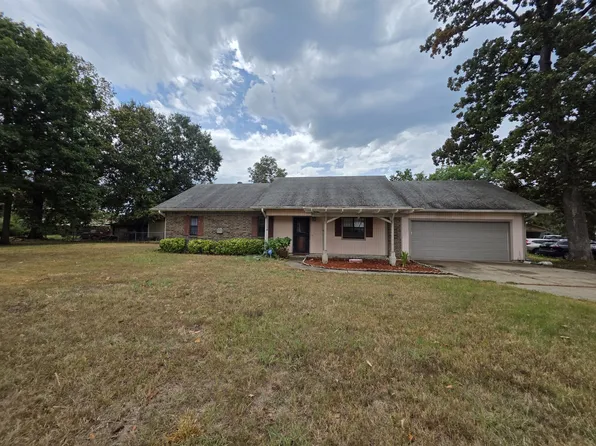 18305 Macarthur Dr, North Little Rock, AR 72118