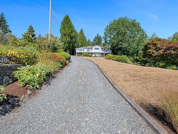 2nd image of 2840 Oceanside Ln