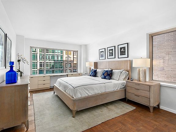 5th image of 200 E 57th St APT 9D