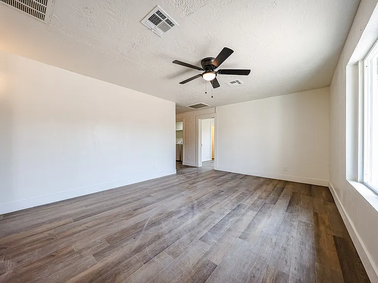 1722 E Atlanta Ave — Photo 8