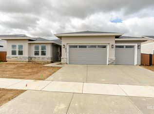 1781 W Roper Dr, Middleton, ID 83644